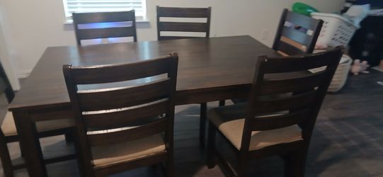 Table with Chairs