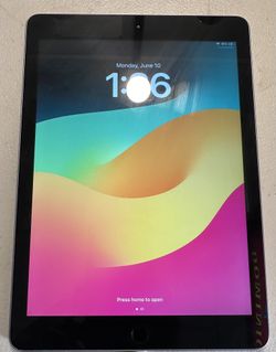 Apple iPad 6th Gen 32GB WiFi 9.7”