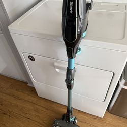 Shark Vacuum Duo Clean Battery Operated