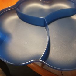 Tupperware  7 Pc Entertainment Set