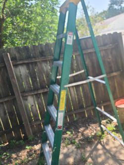 7 foot Folding ladder