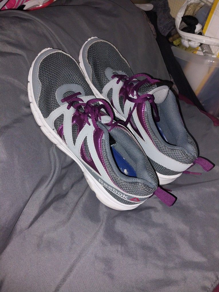 Reebok Women Size 10