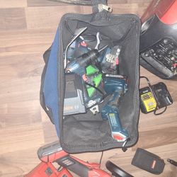 Bosch Drill Set With Bag