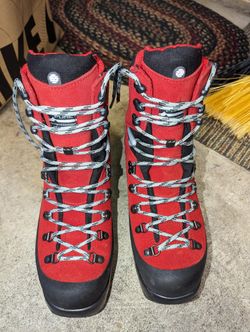 Alpina
Alpina Alaska BC Cross-Country Ski Boots