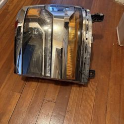 2019 Chevy Silverado Headlight Full Assembly