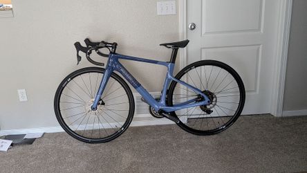 Ari Veyo XS SRAM Force AXS Road Bike