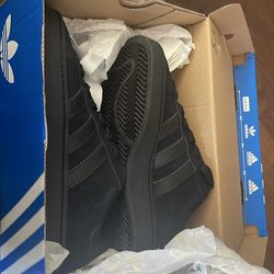 Black Campus 00s size 6 in men