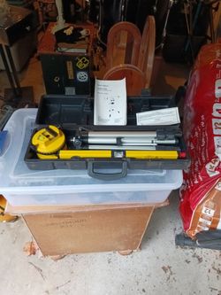 SK Enterprises Laser Level With Tripod