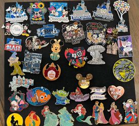 Disneyland pins