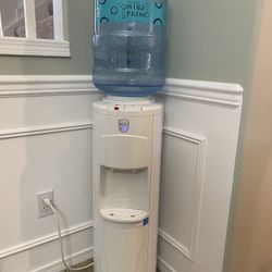 Like New, Perfectly Working, Glacier Bay Hot/Cold 5 Gallon Water Dispenser