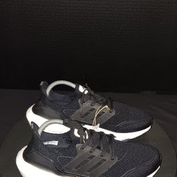 Women's Adidas ultraboost shoes