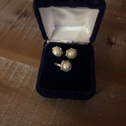  Ring/ Earrings 