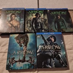 Arrow complete season 1 -5 rare with oop blu ray of arrow season 4 steelbook low price good condition 