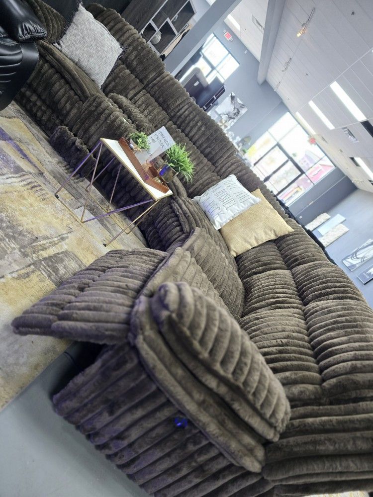 ✨️Reclining Sectionals Sofas ✨️ Furniture Sectionals, Bedrooms, Dining Avail