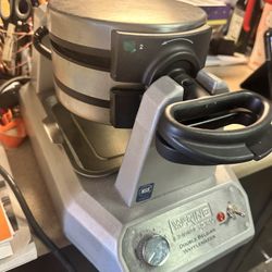 Waring commercial Double Belgian Waffle maker 
