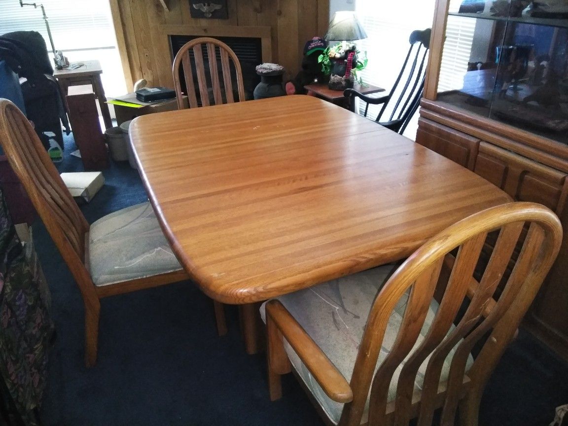 DINING ROOM TABLE AND CHAIRS