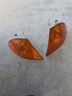 2001-2005 oem BMW e46 325i 330i amber corner lights