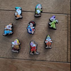 Lot Of 8 Snow White And The Seven Dwarfs Shoe Charms 