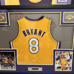 Signed Kobe Bryant Jersey 