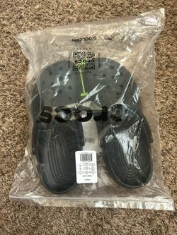 Black Crocs 