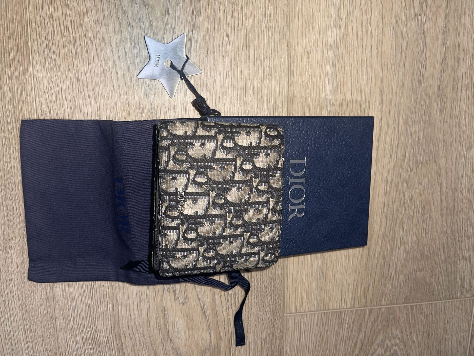 Dior Wallet Authentic 