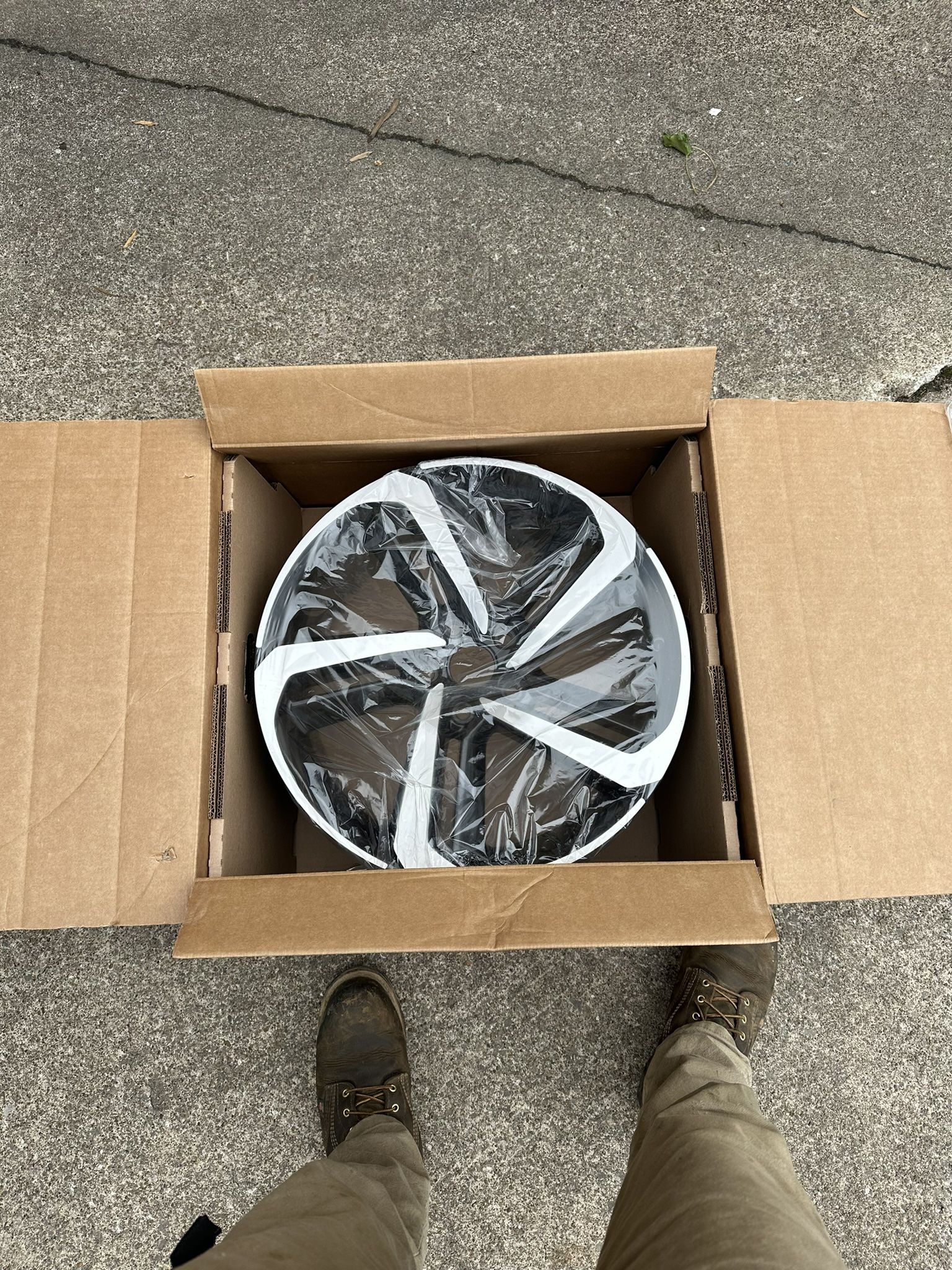19” Alloy Wheel