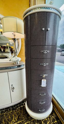 AICO By Michael Amini OVERTURE Jewerly chest - GA