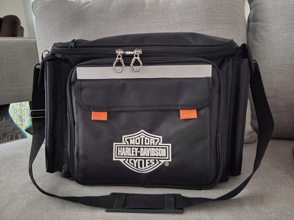 Harley Davidson Insulated Cooler Travel Set Backpack