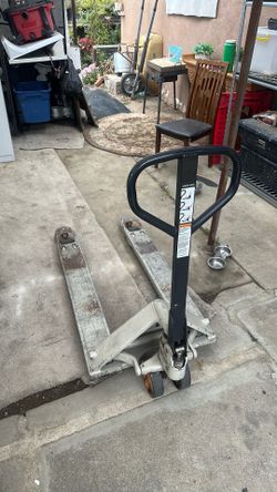 Pallet jack