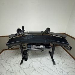 Eureka Ergonomic Electric Sit-Stand Desk – Like New ($700 OBO)