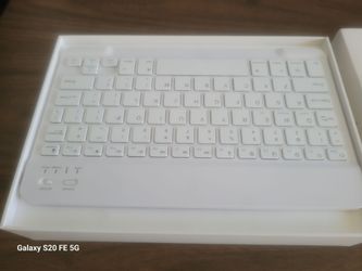 9th generation Apple Ipad Keyboard($120)