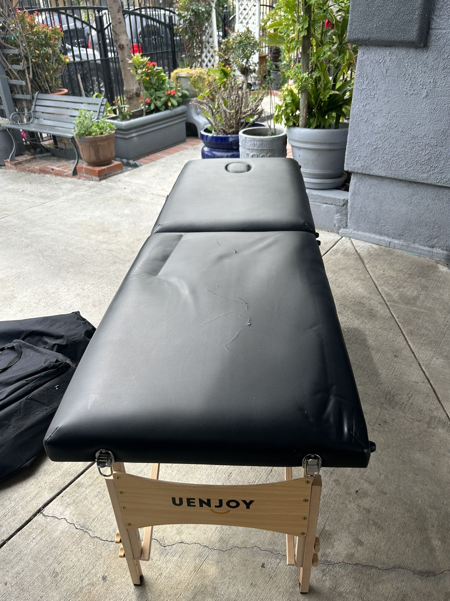 Uenjoy Massage Table
