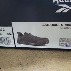 Men Athletic Work Shoes Size 9M