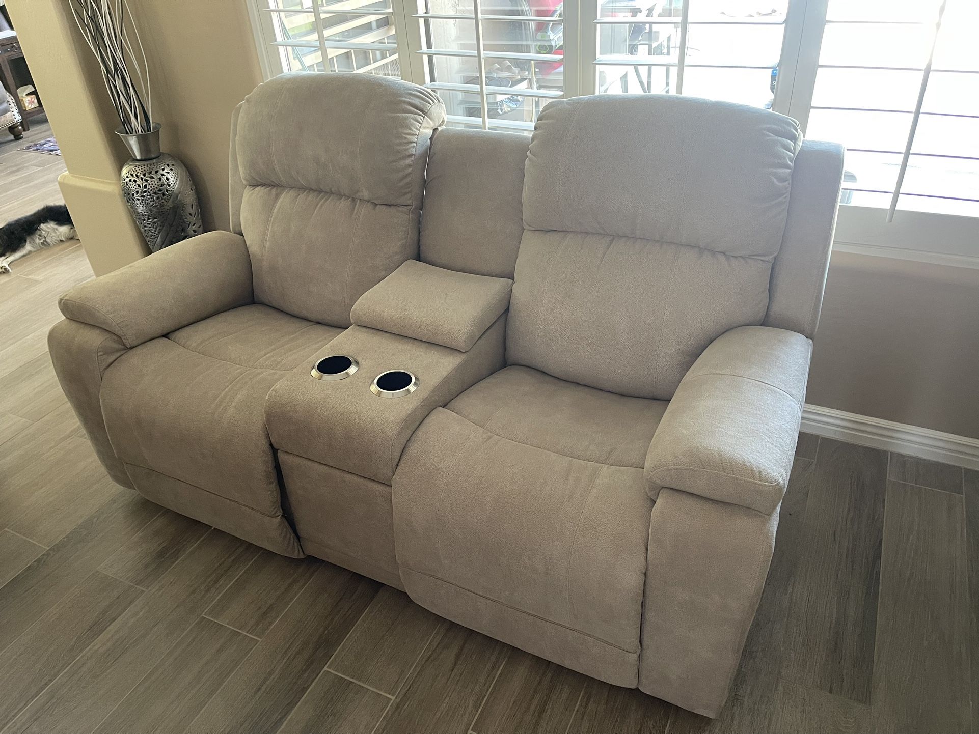 La-Z-Boy Electric Dual Recliner
