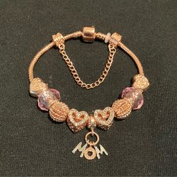 Brand new mom heart pedant charm bracelet with gift bag