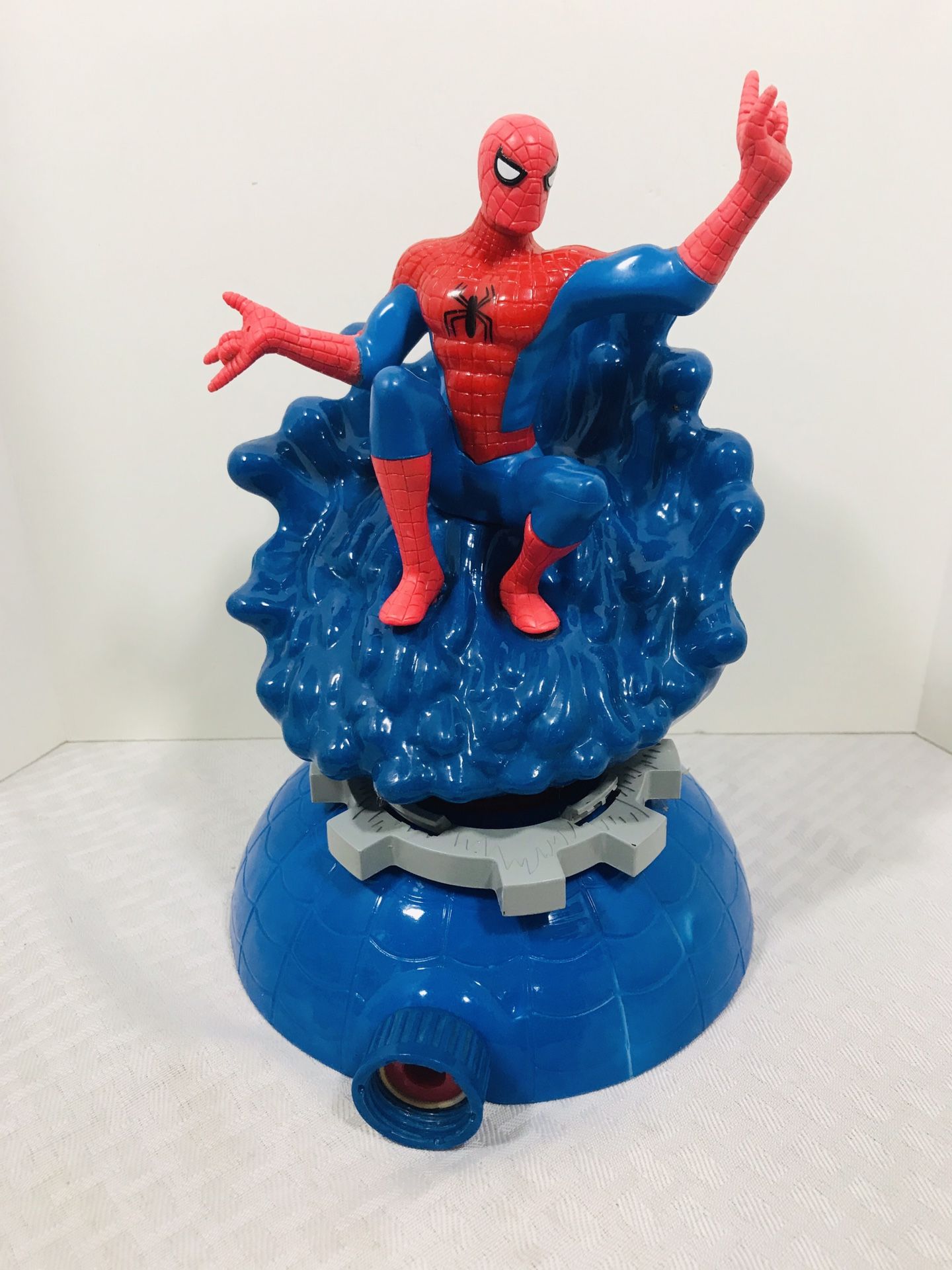 2009 Marvel Imperial Amazing Spider-Man 9½" Lawn Sprinkler Water Squirt Toy