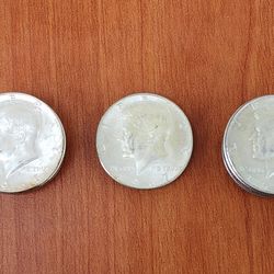 2-1965 7-1966 3-1967 7-1968 2-1969 Kennedy Half Dollar Set/Lot 21 Total Coins Don Dinero (contact info removed) 