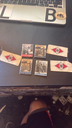 World War 2 German propaganda books mini with youth ss patches