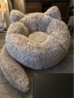 🚨MARK DOWN🚨Giant Faux Fur Cat Beanbag Chair (New)