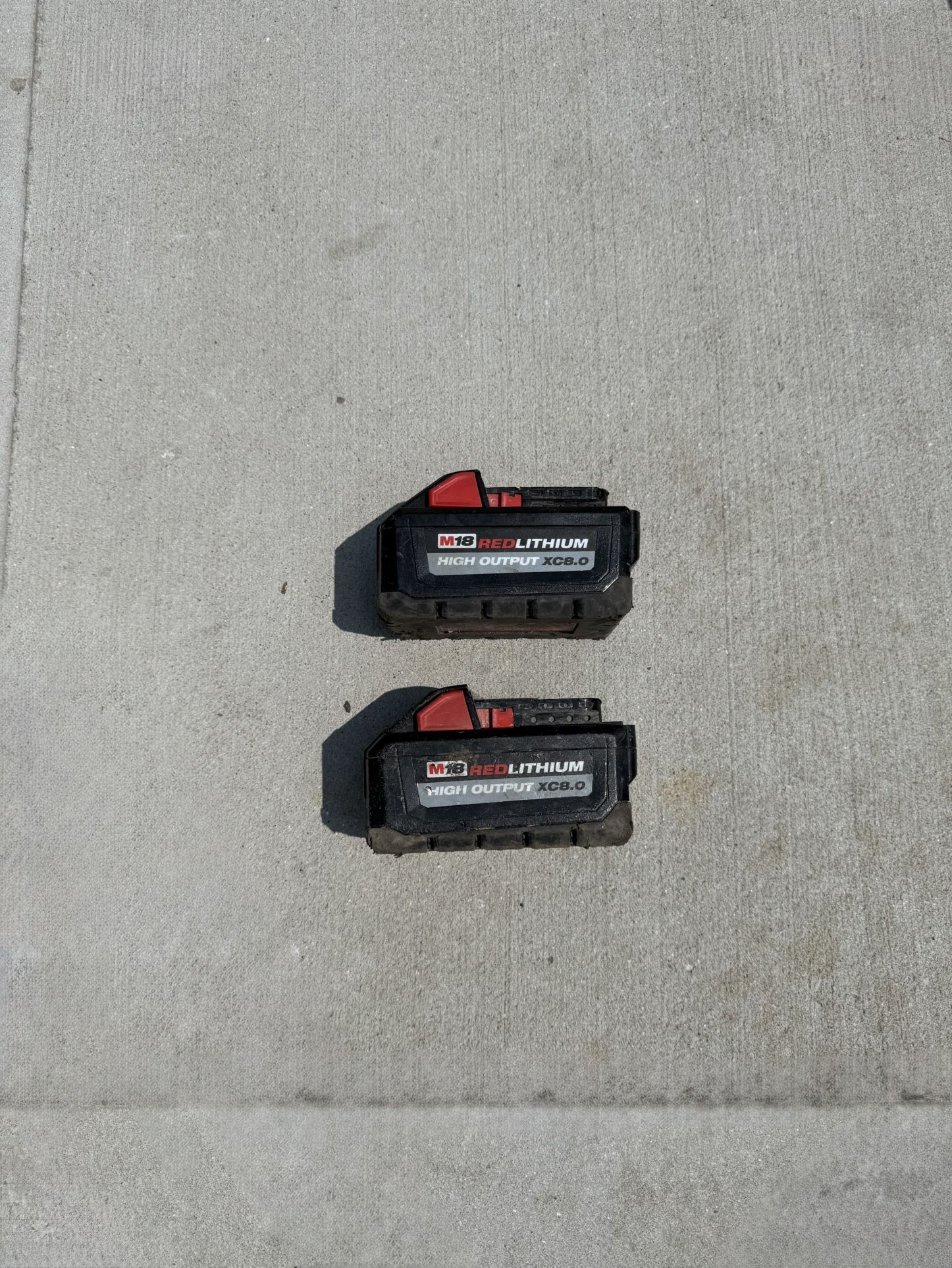 2 Batteries M18 8.0 Ah