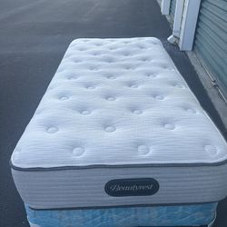 Set Twin Size Mattress And Box 