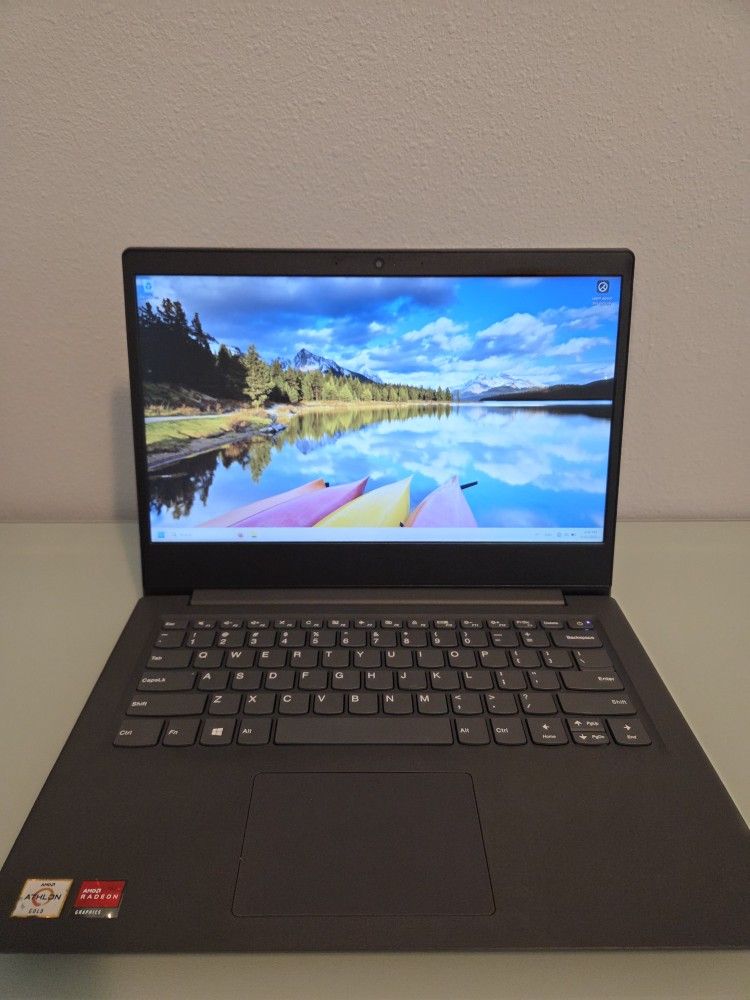 Lenovo V14 - Windows 11 Pro, 128 GB SSD, 8 GB RAM
