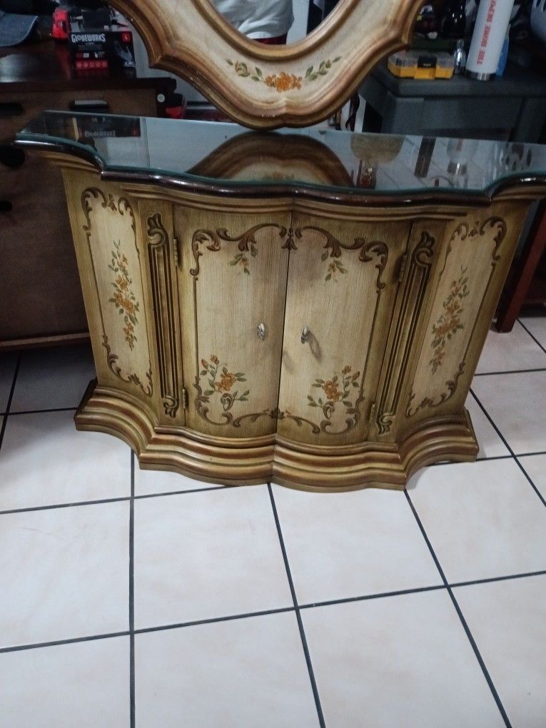Hallway End Dresser With Mirror.