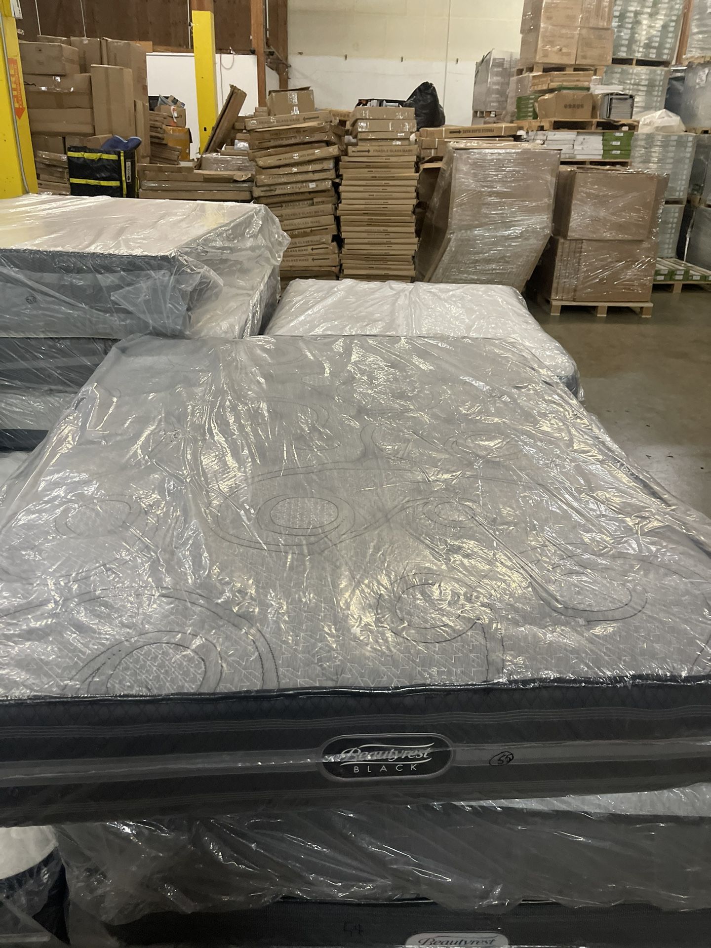 Queen Size Beautyrest Black Label Firm Feel Mattress