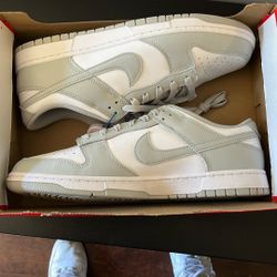 Nike Dunks 