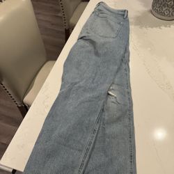 Hollister Mom Ripped Jeans