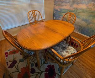 Like New Ethan Allen Dining Set & Glass China Cabinet Hutch