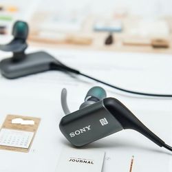 Sony Active Sports Bluetooth Wireless headphones headset. Super Bass w/ microphones