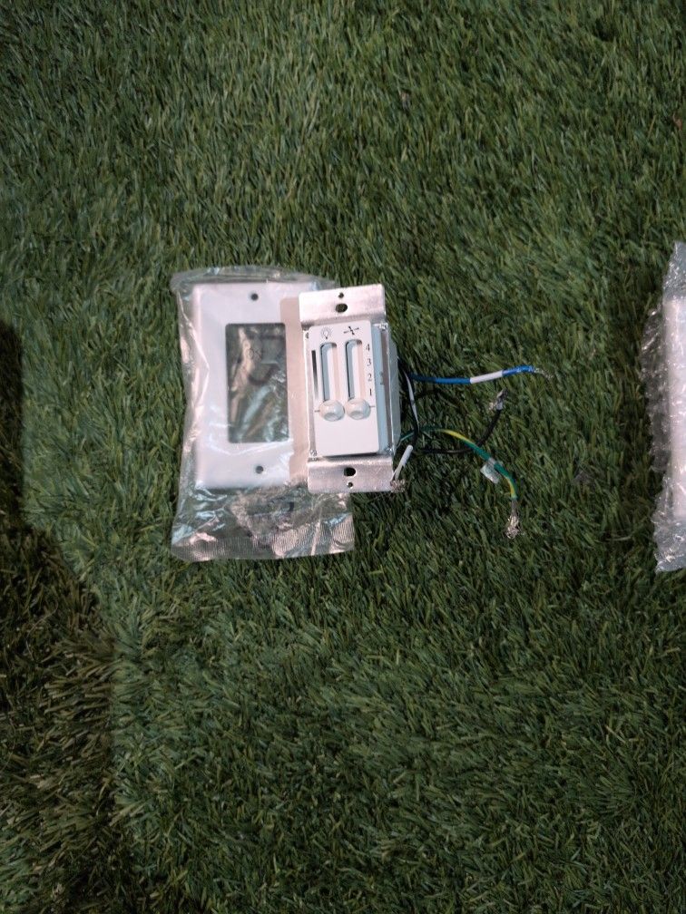 Universal Dimmer Switch: Light & Fan