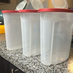 Rubbermaid Cereal Storage Containers / 3